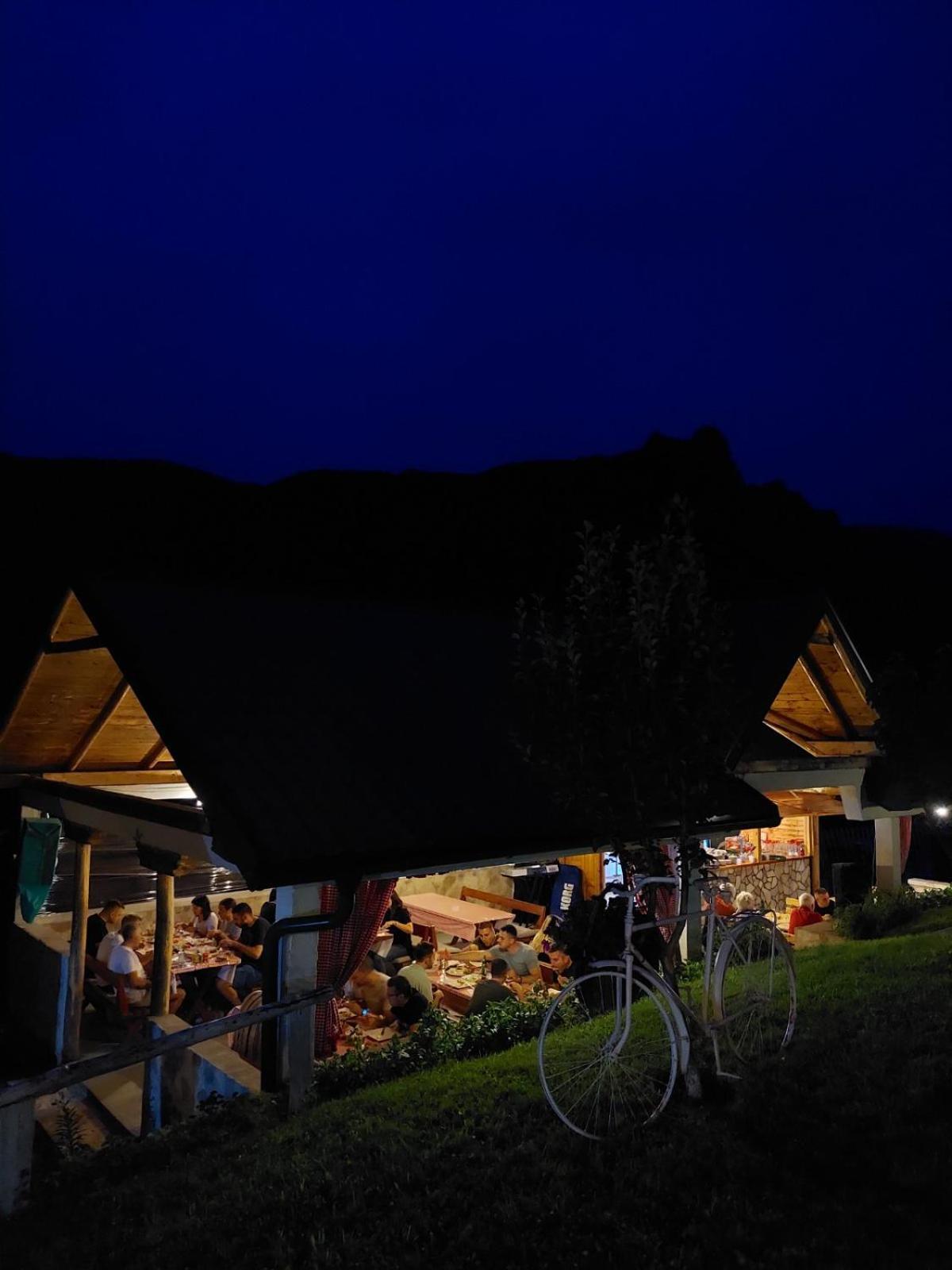 Rafting Camp Green Tara Scepan-Polje ภายนอก รูปภาพ